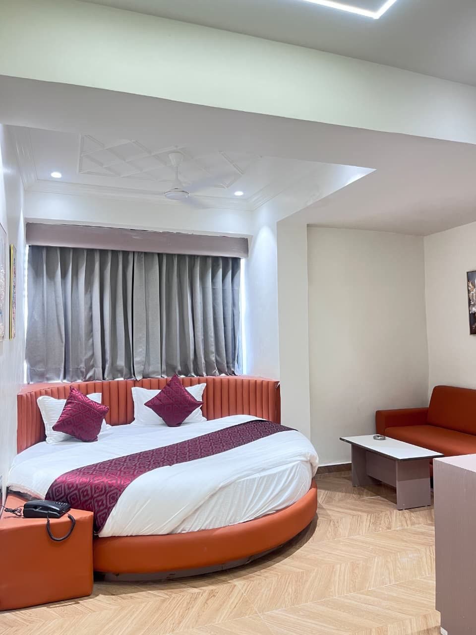 Round bed in the jacuzzi suite